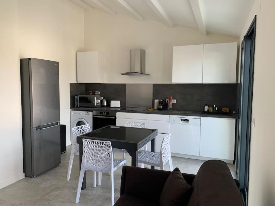 Maison Terrasse Proche Centre Ville Et Ile De Re Ла-Рошель Экстерьер фото
